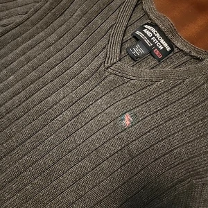 Vintage 90s Abercrombie Fitch Ribbed Chunky Knit A92 Sweater XL Gray Embroidered - Picture 1 of 9