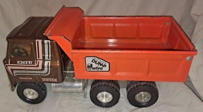 Elevador hidráulico automático de camión de volteo ERTL de colección Foto 1 de 4