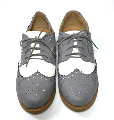 Oxfords punta de ala gris y blanco ollio, para mujer 9,5 Foto 1 de 4