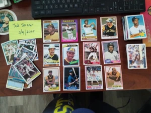 Dave Winfield Lot, 149 cards total different - Picture 1 of 3