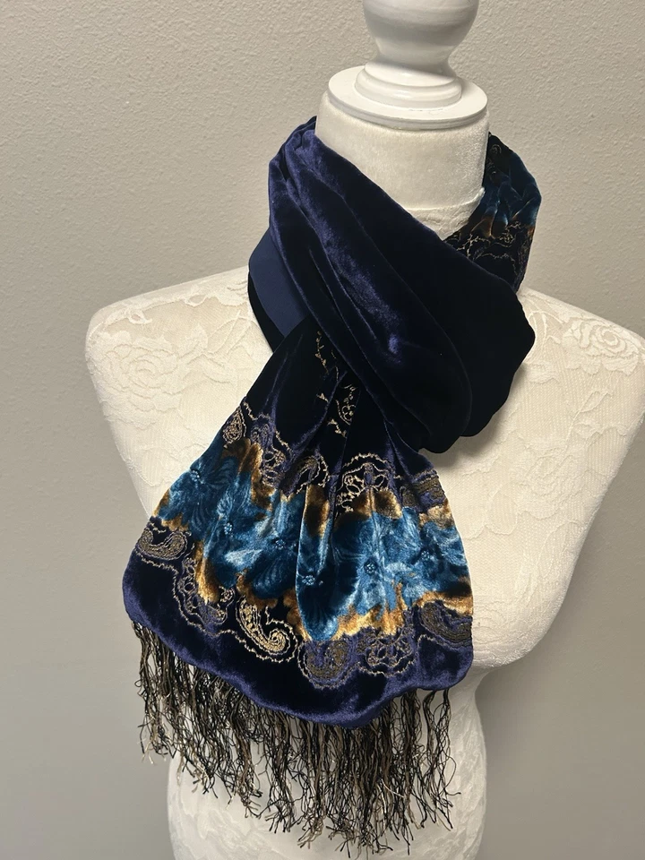 Bufanda rectangular de terciopelo azul marino ~ Boho de lujo con cuentas flores turquesa forrada con flecos Foto 1 de 4