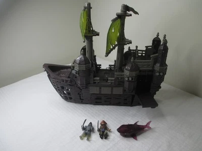 Disney Piratas del Caribe Hombres Muertos Cuentos Silenciosa María Fantasma Barco PUERTA PERDIDA Foto 1 de 4