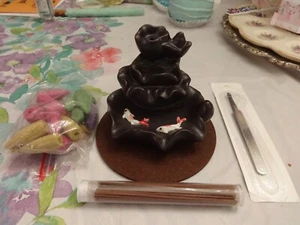 RÜCKFLUSSBRENNER RÄUCHERKEGEL HALTER WASSERFALL EFFEKT MULTIFUNKTIONAL FISCHE - Bild 1 von 7