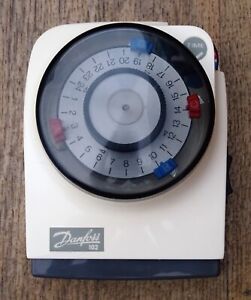 Danfoss 102 Electro Mechanical 24 Hour Home Heating Water Timer Control Switch