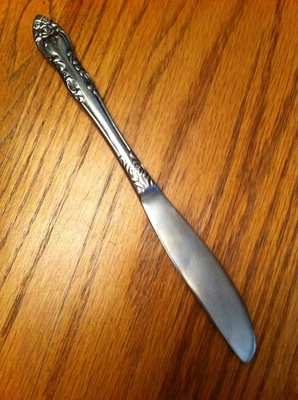 Stanley Roberts Rogers Co China Stainless LISETTE Modern Solid Knife 8 5/8" - Image 1 of 2