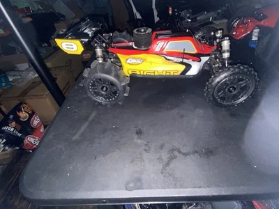 RC Losi Eight Nitro Buggy 1/8 Motor Nitro con Motor Euro Ls-5 2 Tanques en él Foto 1 de 4