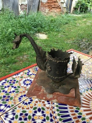 ANTICA LAMPADA DA TAVOLO PORTALUME FERRO BATTUTO E MARMO METÀ 800 STREGONERIA  - Immagine 1 di 4