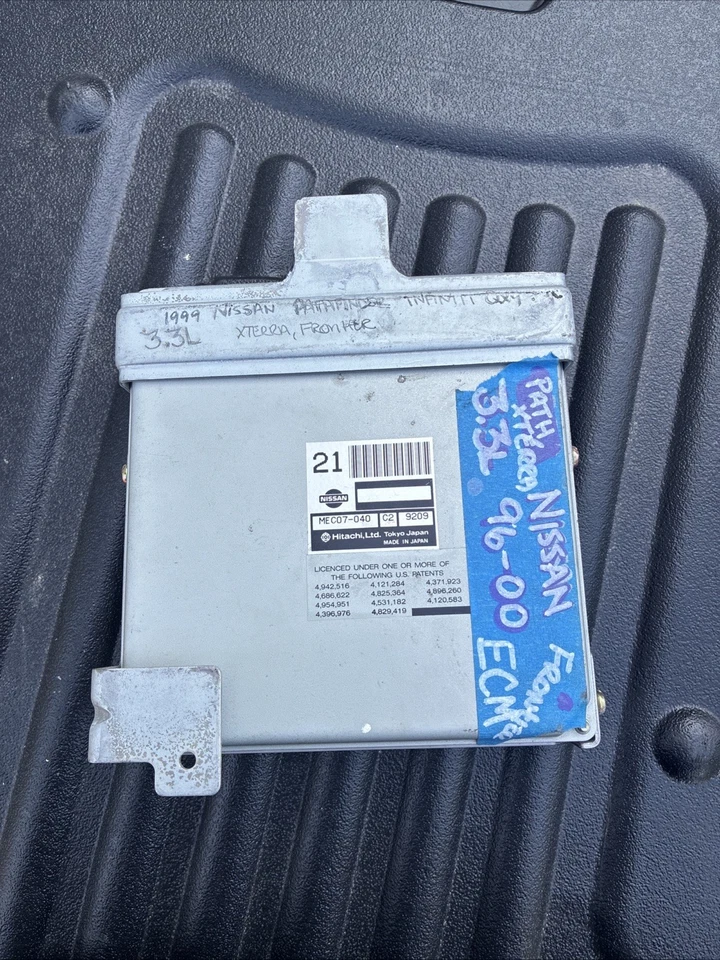 Computadora de motor ECM MEC07-040 C2 9209 OEM 99-2000 Nissan Pathfinder Infiniti QX4 Foto 1 de 4