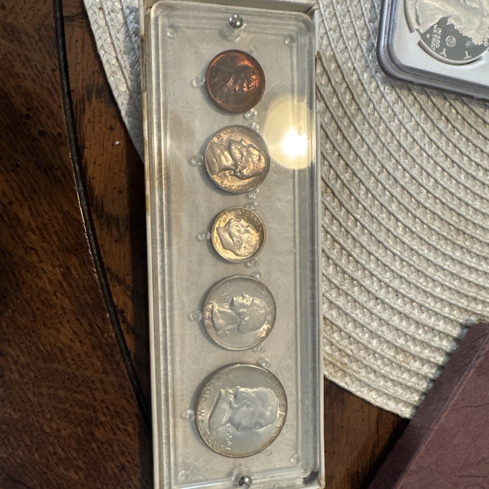 1954-Juego de monedas de plata de la Casa de la Moneda de Estados Unidos-Bonito grupo combinado brillante y llamativo🔥¡BONITO! Foto 1 de 2