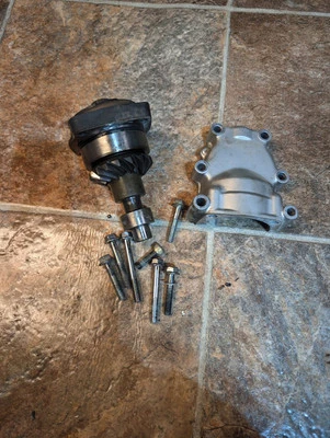 Suzuki Intruder 800 vs800 1994 transmisión secundaria engranaje Foto 1 de 4