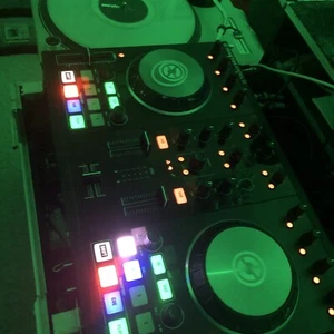Native Instruments TRAKTOR KONTROL S2 MK2 DJ Controller Mixer Power Cable Works! - Picture 1 of 11