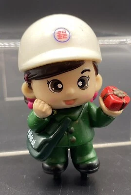 Estatuilla de trabajador postal niña portador de correo Chunghwa Taiwán juguete adorno de pastel Foto 1 de 4