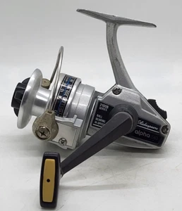 Shakespeare Alpha 040 2100B Series Spinning Fishing Reel Silver Vintage - Picture 1 of 9