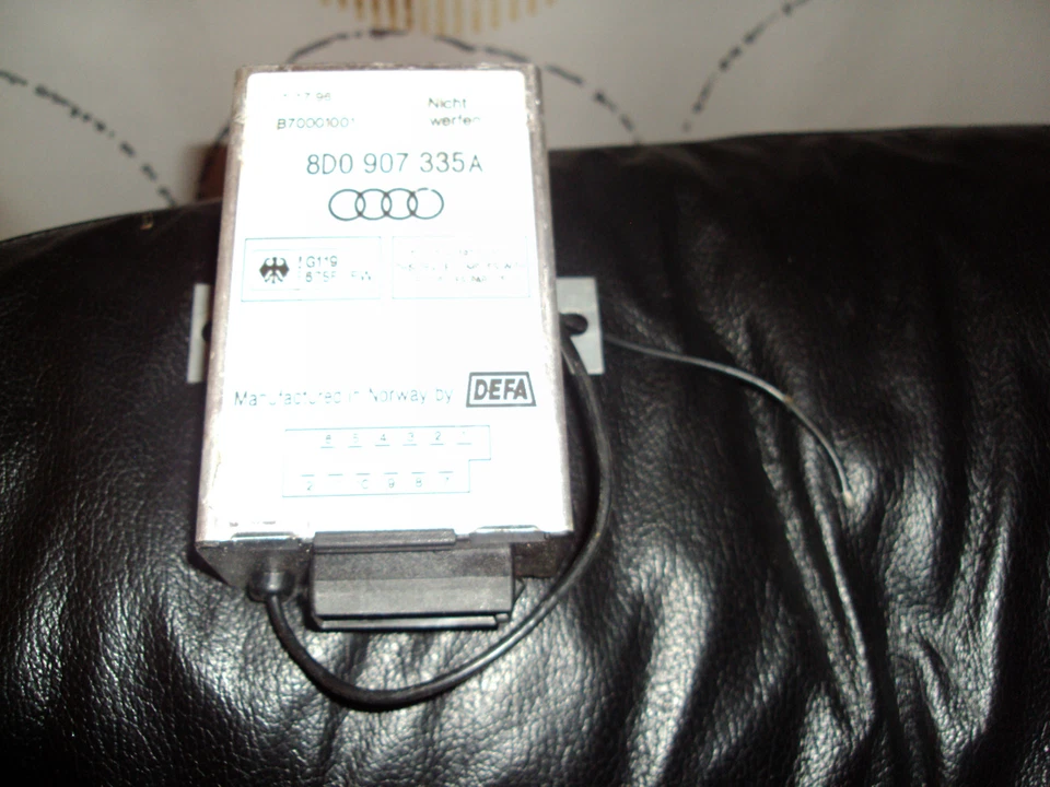 RECEPTOR CERRADURA PUERTA MANDO A DISTANCIA SIN LLAVE AUDI A4 A6 S4 S6 A8 DESCAPOTABLE 8D0907335A Foto 1 de 1