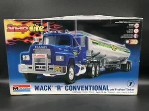 MONOGRAM SnapTite Mack R Conventional & Fruehauf Tanker Model 1:32 New Open Box - Picture 1 of 8