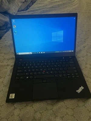 💻 Portátil Lenovo ThinkPad T14 + 2 estaciones de acoplamiento Lenovo 40AJ Ultra Foto 1 de 4