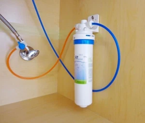 SISTEMA DE FILTRACIÓN DE AGUA POTABLE DE UNA SOLA ETAPA BAJO FREGADERO SS-1.0 - Imagen 1 de 3