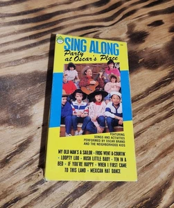 Sing Along Party at Oscar's Place (VHS, 1988, Parade Video) - Imagen 1 de 4