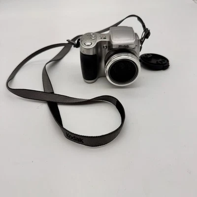 Kodak EasyShare Z710 7.1MP 10x Zoom - Image 1 of 4