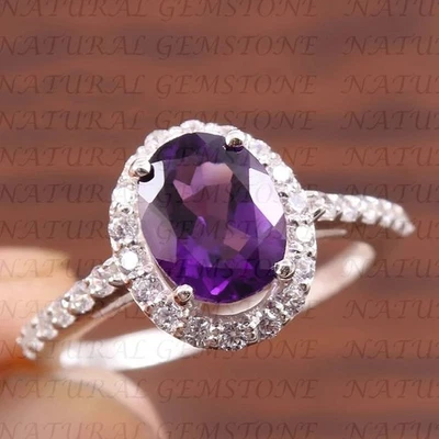 Alianza de bodas de diamantes y amatista natural de corte ovalado de 5,50 quilates enchapada en oro blanco de 18 quilates Foto 1 de 4