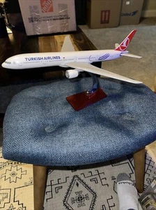 1:400 NG Models Turkish Airlines Boeing 777-300ER TC-JJS Zigana Livery W/ Stand - Picture 1 of 9