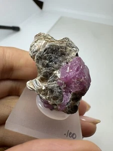 RUBÍ con mica (22gr) Rubí con cristal de mica, Tanzania - Imagen 1 de 8