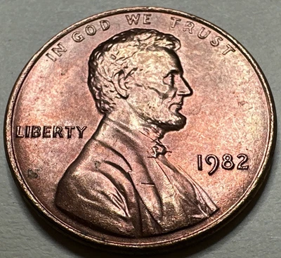 1982 Small Date Lincoln Memorial Cent Uncirculated Copper Penny 1c 1130X - Image 1 of 3