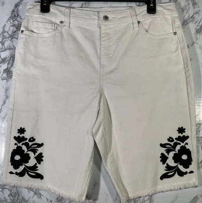 Style&Co. Womens Sz 16P black Embroidered Floral  on White Bermuda Shorts Cotton - Image 1 of 4