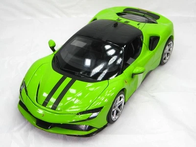 FERRARI SPIDER SF90 STRADLE CUPÉ VERDE NUEVO EN CAJA 1:18. Foto 1 de 4