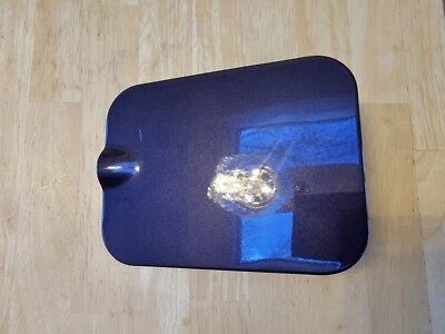 94 Geo Tracker Suzuki Sidekick 2 puertas puerta del tanque de combustible - cubierta de gas púrpura Foto 1 de 4