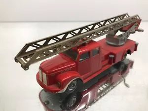 TEKNO DENMARK 445 SCANIA VABIS 110 FIRE LADDER TRUCK -RED 1:50- FAIR - V90 - Imagen 1 de 9