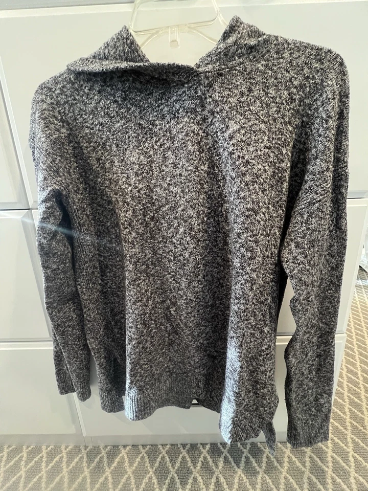 Suéter con Capucha Gris Jaspeado Azul Marino Antiguo para Niñas 16 Foto 1 de 4