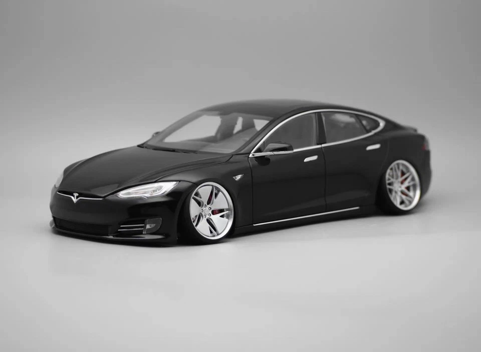1:18 Tesla Model S Modified Diecast – Black Sedan | Custom Lowered - Image 1 of 4