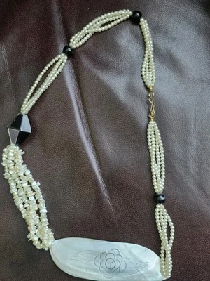 EXQUISITELY HAND CRAFTED CHINESE ORIENTED NECKLACE REALISTICALLY DESIGN FOR YOU - Image 1 of 4