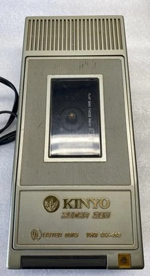 Rebobinadora de cinta de video VHS Kinyo súper delgada UV-413 de colección sin probar Foto 1 de 3