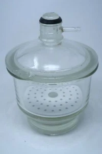 Pyrex 160mm I.D. Glass Laboratory Desiccator with Lid & Ceramic Plate Insert - Picture 1 of 6