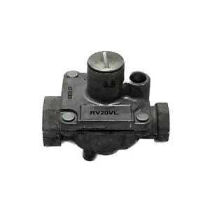 NOS Maxitrol 1/4” NPT 1.5 - 12" W.C Poppet Style Gas Regulator RV20VL - Picture 1 of 6