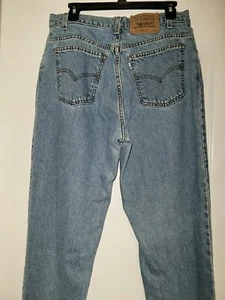 Levi's 951 Womens Mom Jeans Size 14 Relaxed Fit Tapered Leg Lt Med Wash Vintage - Picture 1 of 11