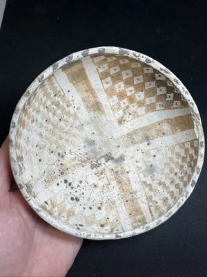 Bonito artefacto punta de flecha punta de flecha maceta suroeste Mas Verde Foto 1 de 4