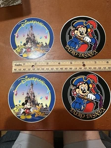 Lotto di 4 adesivi vintage Euro Disney Pirata Topolino 4" Disneyland Paris - Foto 1 di 3