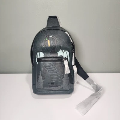 NUEVO CON ETIQUETAS CC045 Disney X Coach West Pack Maléfica Dragón Motivo Villanos Foto 1 de 4