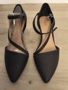 Migiana Ankle Strap Pointed Toe Pumps - Black Sz10 - Picture 1 of 12