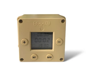 A. Titan Incubators Cube Timer Automatischer Hühnerhaus-Türöffner - Bild 1 von 3