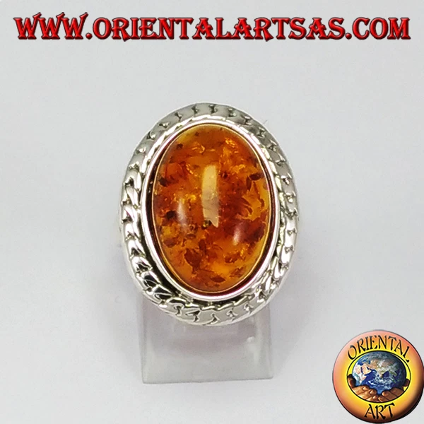 Anello d'argento 925 con Ambra ovale grande contornato da treccia - Immagine 1 di 1
