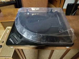 ION iLP Turntable Record Player Apple iPod to MP3 Plays 78 33 & 45 USB StartStop - Picture 1 of 2