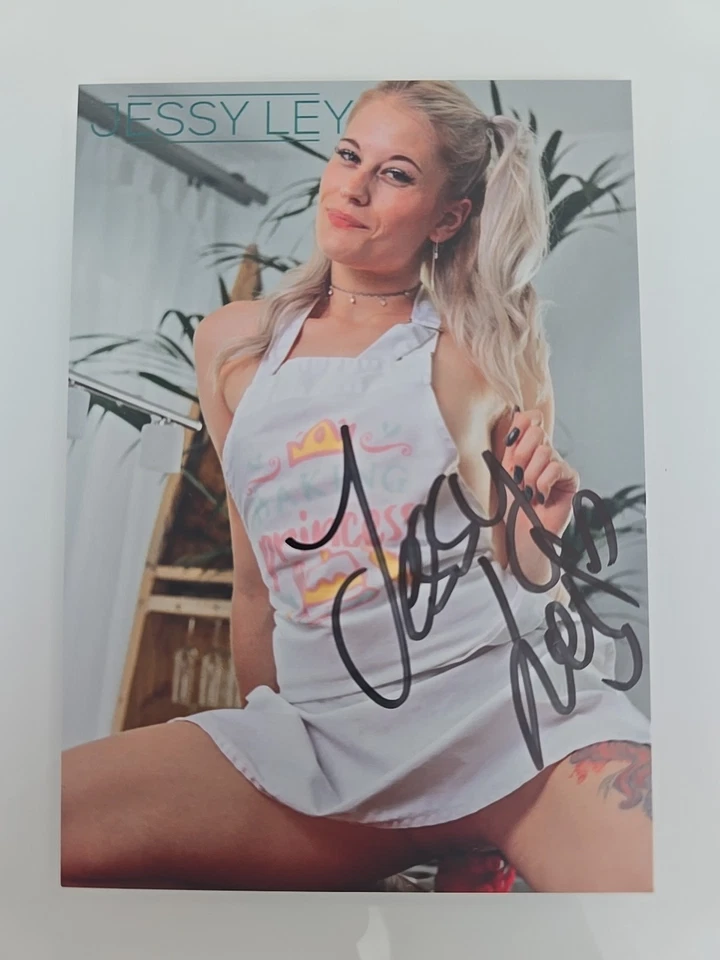 JESSY LEY AUTOGRAMM SIGNIERT AUTOGRAPH SIGNED Autogrammkarte Erotik MODEL - Bild 1 von 1