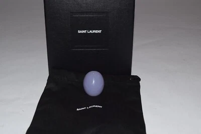 ¡NUEVO CON ETIQUETAS! $695 Anillo de renuncia de huevo YSL Saint Laurent para mujer talla grande 6 lila lechosa Foto 1 de 4