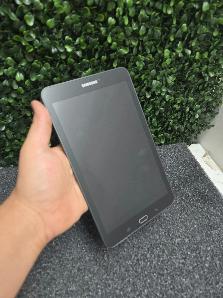 Samsung Galaxy Tab E SM-T378V – 32GB – Black – Tablet – - Image 1 of 4