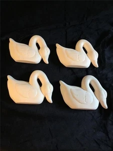 LOTE DE 4 CISNES BISQUE DE CERÁMICA SIN PINTAR LISTO PARA PINTAR NUEVO PAÍS - Imagen 1 de 4