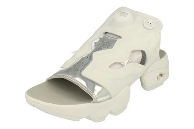 Sandalia Reebok Instapump Fury Mag para mujer Entrenadores para correr Foto 1 de 4